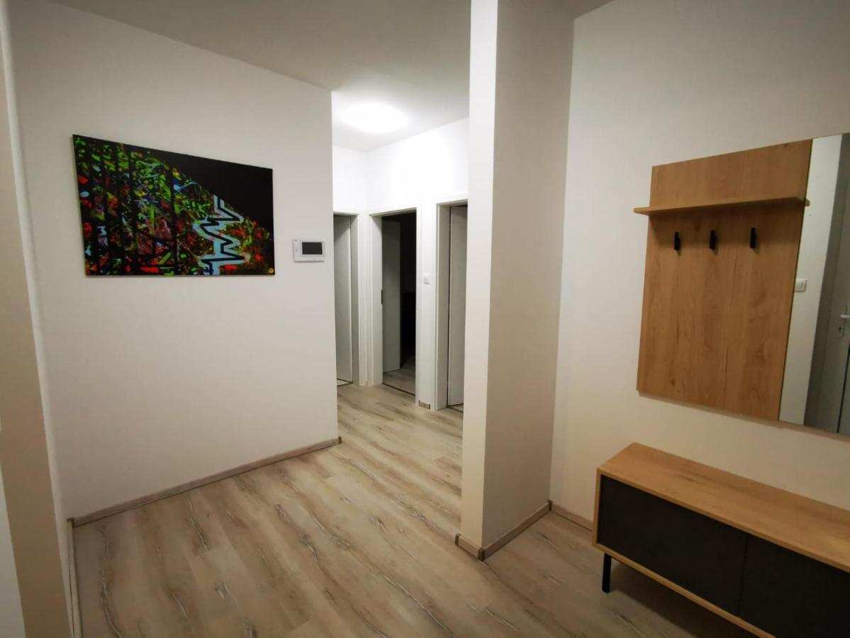 Relax And Sun Apartment Dunajska Streda Luaran gambar
